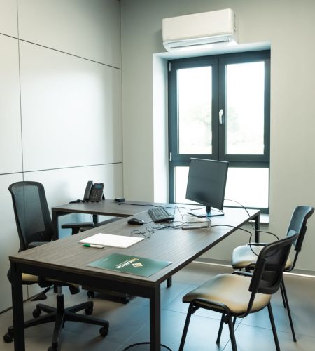 Home - 5 - Lei Office - Business Center Lei Office - Postazione